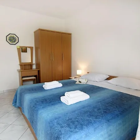 Apartman Gemuetliche In Valica Mit Grossem Garten Mazurija