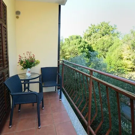 Gemuetliche In Valica Mit Grossem Garten Apartman *